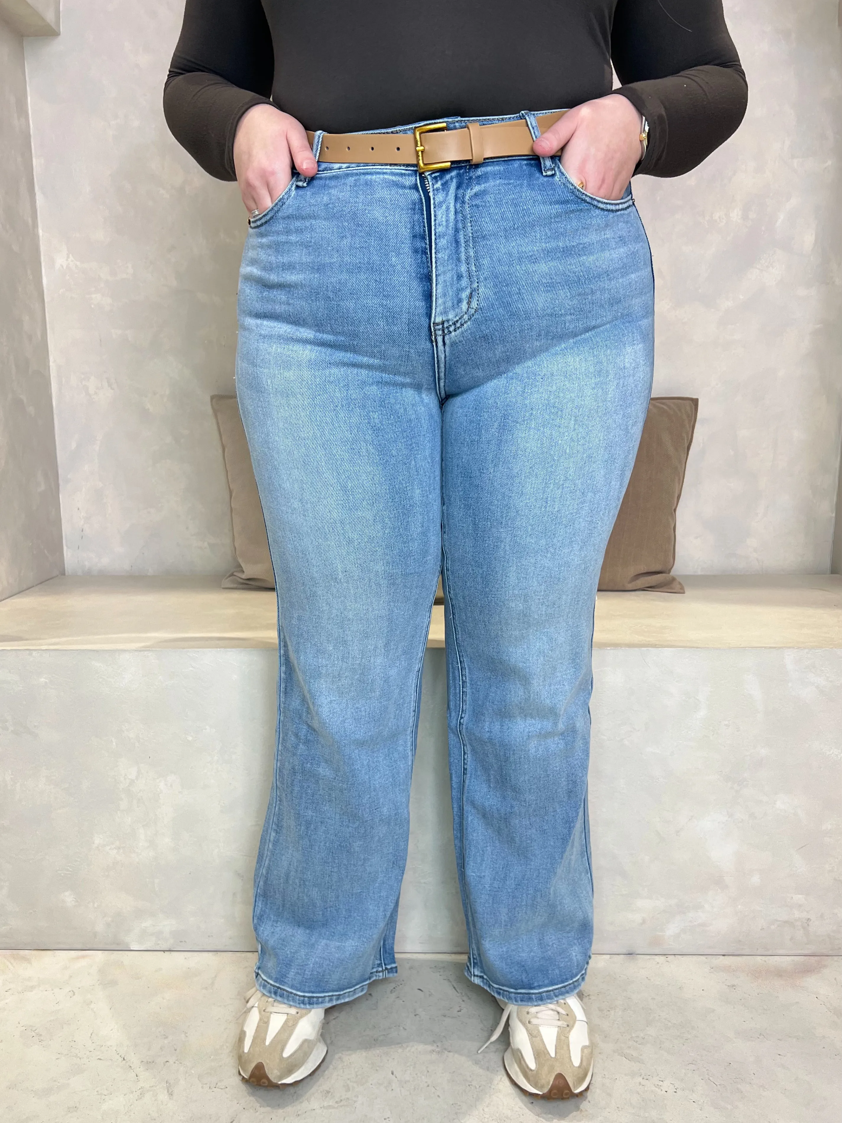 Curve Wide Leg Stretch Jeans With Belt